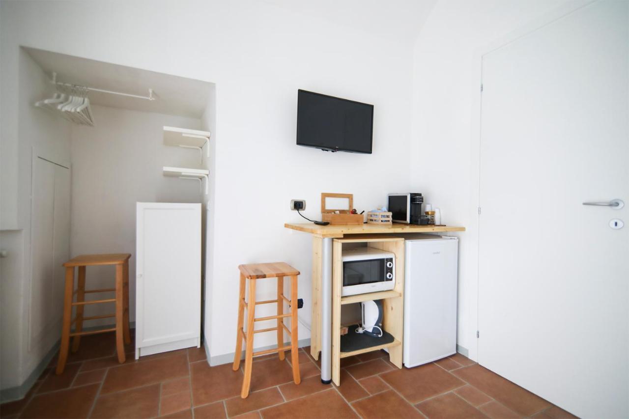 Little Room - Camera Indipendente Nella Torre بونتاسيفي المظهر الخارجي الصورة